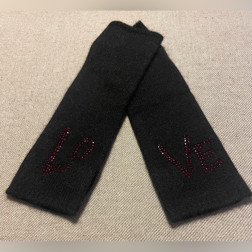 NWT The Cashmere Project Black LOVE Rhinestone Cashmere Fingerless Gloves